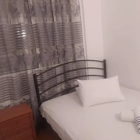 Holiday home Dina 2